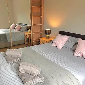 Holiday home Immaculate In
