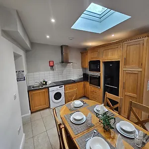 4 Eyre Square Lane , Galway Ireland